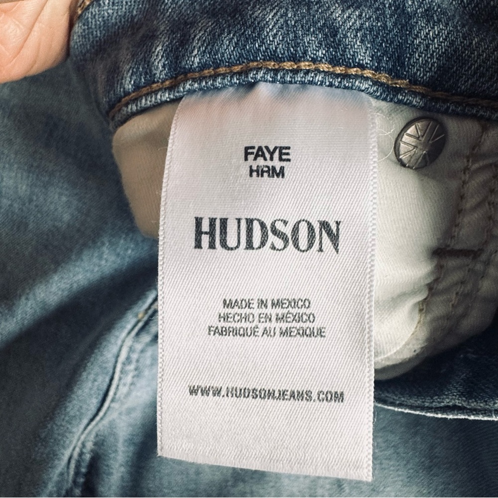 Hudson Jeans Light Wash Distressed Straight Leg Denim with dark hem/cuff/seem 28 - Picture 9 of 13